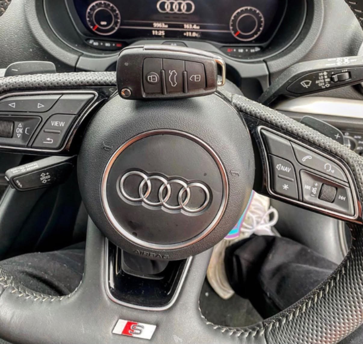 Audi key